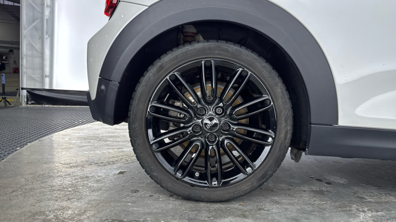 MINI Hatchback 135kW Cooper S Level 2 33kWh 3dr Auto Electric Hatchback